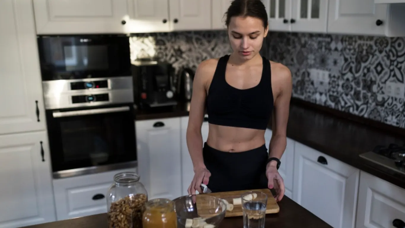 Home Remedies for Weight Loss: What Works & What Doesn’t